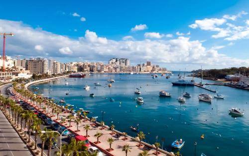 Sliema House | 150 m² House ∙ 3 bedrooms ∙ 16 guests