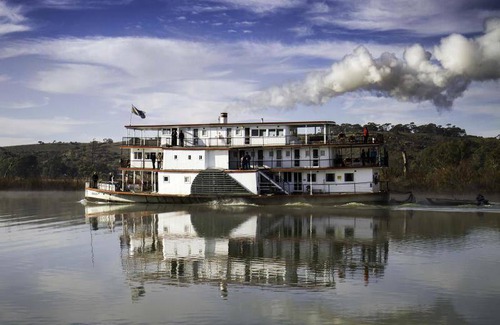 Mannum Hotel | 150 m² Motel ∙ 4 bedrooms ∙ 8 guests