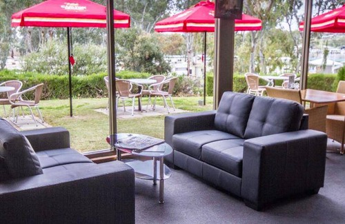 Mannum Hotel | 150 m² Motel ∙ 4 bedrooms ∙ 8 guests