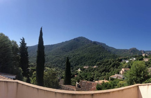 St. Jean de l’Esterel Villa | 150 m² Villa ∙ 3 bedrooms ∙ 8 guests
