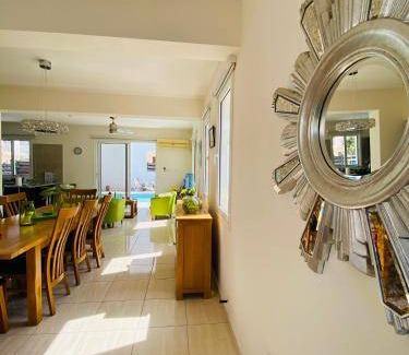 Alethriko Villa | 150 m² Villa ∙ 4 bedrooms ∙ 8 guests
