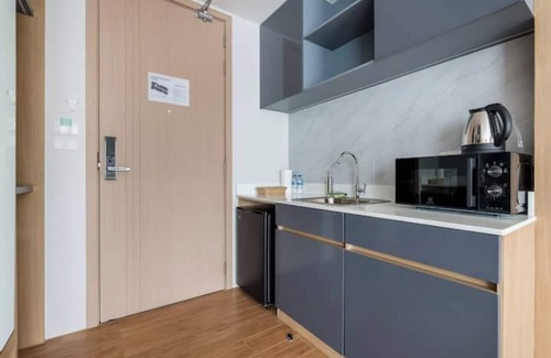 Sa Khu Condo | 1506 Modern Condo in Wyndham Gardens on the beach