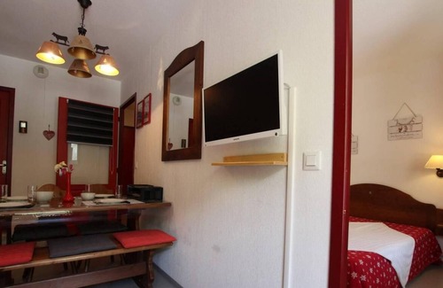 Vallouise-Pelvoux Apartment | 150m from ski slopes, 2nd floor, balcony, 36m², Pelvoux