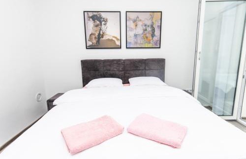 Old Town Apartment | 150sqm Apartment with 4 units! GREAT FOR GROUPS