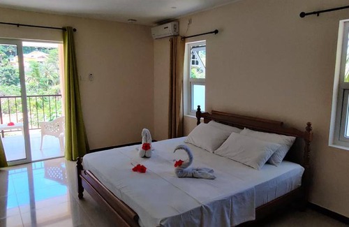 Anse aux Pins Apartment | 152 m² Apartment ∙ 2 bedrooms ∙ 4 guests