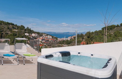 Stomorska House | 152 m² House ∙ 3 bedrooms ∙ 6 guests