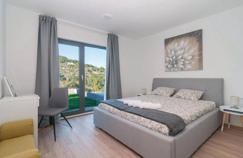 Stomorska House | 152 m² House ∙ 3 bedrooms ∙ 6 guests