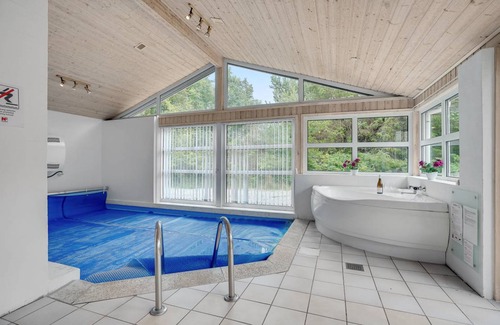Bratten Strand House | 155 m² House ∙ 5 bedrooms ∙ 12 guests