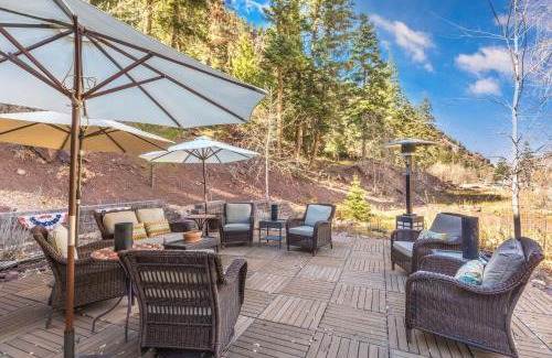 Ouray House | 1558 Hinkson Terrace