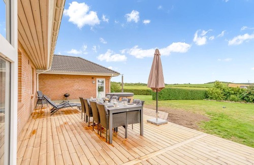 Ronbjerg House | 156 m² House ∙ 3 bedrooms ∙ 8 guests
