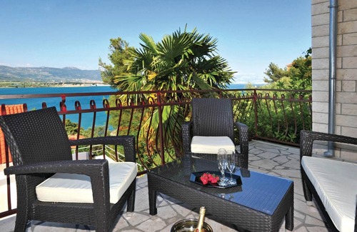 Municipality of Trogir House | 156 m² Maisonette ∙ 4 bedrooms ∙ 10 guests