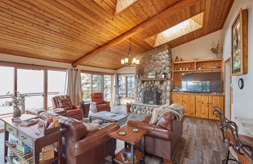 Schroeder House | 157 m² House ∙ 2 bedrooms ∙ 6 guests