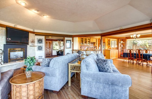 Coos Bay House | 157 m² House ∙ 2 bedrooms ∙ 6 guests