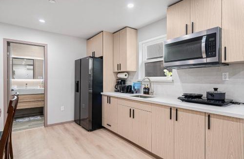 St. Francis Apartment | 1570 downstair 3Br unit near Downtown Daly city