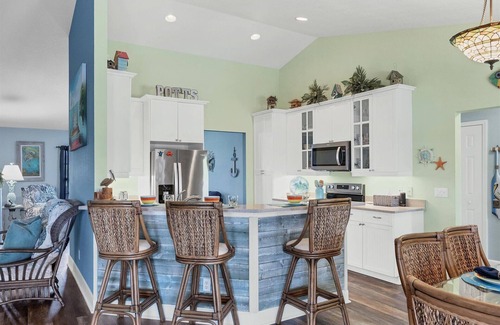South Gulf Cove House | 15736 Lakeland Circle