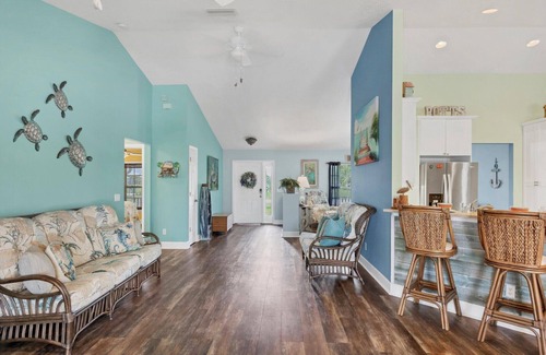 South Gulf Cove House | 15736 Lakeland Circle