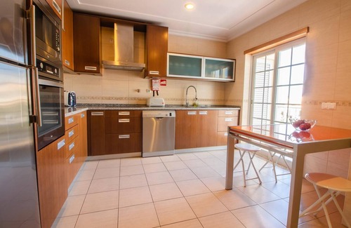 Urbanizacao dos Calicos House | 15min walk from Albufeira Old Town, Free wifi, Air Conditioning