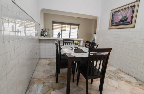 Ipoh Villa | 15pax Corner House By Hopestya