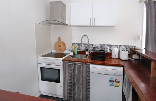 Innes Park House | 16 Badilla Street Innes Park