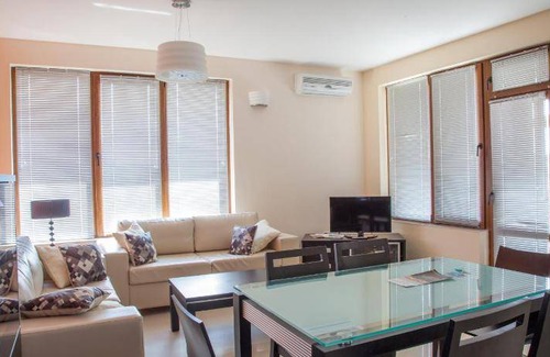 Balchik Apartment | 160 m² Apartment ∙ 3 bedrooms ∙ 6 guests