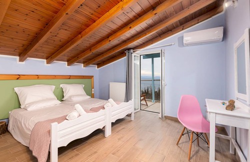 Benitses Cottage | 160 m² Cabin ∙ 3 bedrooms ∙ 7 guests