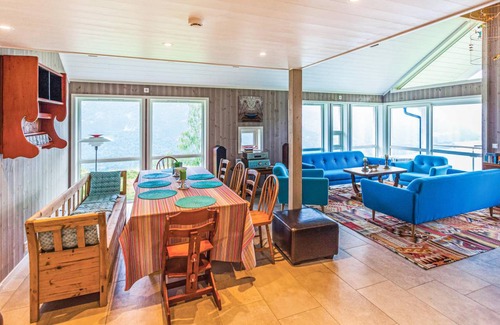 Luster House | 160 m² House ∙ 4 bedrooms ∙ 9 guests