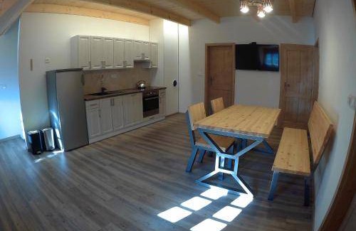 Vernirovice Cabin | 160 m² Lodge ∙ 3 bedrooms ∙ 10 guests