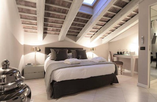 Trieste Old Town Apartment | 160 m² Serviced apartment ∙ 2 bedrooms ∙ 5 guests