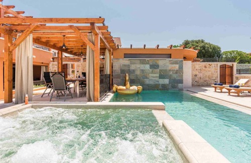 Bicine Villa | 160 m² Villa ∙ 3 bedrooms ∙ 6 guests