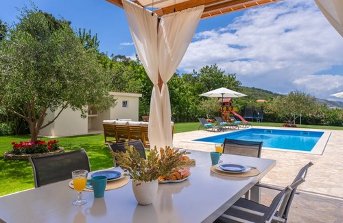 Tugare Villa | 160 m² Villa ∙ 4 bedrooms ∙ 8 guests
