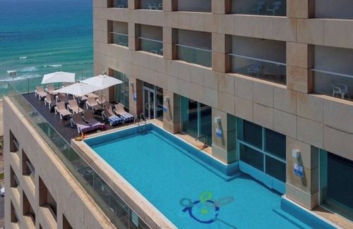 Bat Yam Apartment | 1603 Lovely GO apartment with balcony and sea view