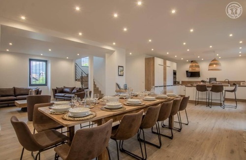 Chindrieux House | 163 m² Gîte ∙ 4 bedrooms ∙ 15 guests