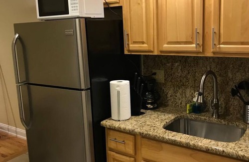 Industry Apartment | 1631 4E · Awesome 2bed Apt-20 min to NYC/Parking Avail.
