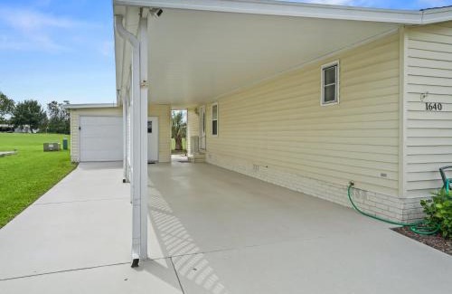 The Villages House | 1640 Z1 VILLAGE OF COUNTRY CLUB HILLS by REMAX Premier