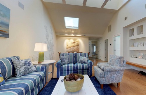 Beach Lagoon Condo | 165 m² Condo ∙ 3 bedrooms ∙ 6 guests