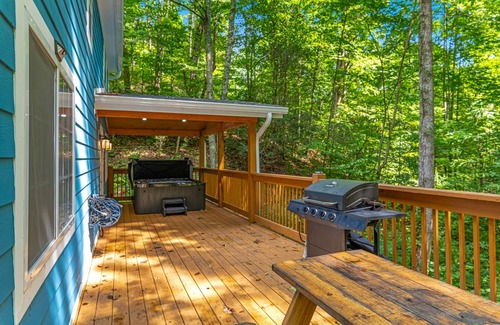 Gatlinburg - Pigeon Forge Cottage | 165 m² Cabin ∙ 3 bedrooms ∙ 10 guests