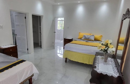 Greenwich Park Villa | 165 m² Villa ∙ 4 bedrooms ∙ 12 guests