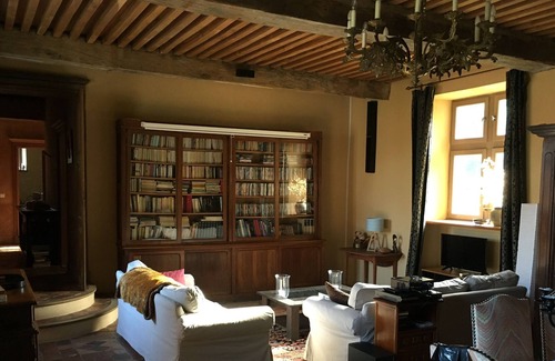 Lantenne-Vertiere House | 16th century castle