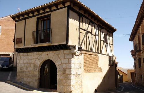 Simancas House | 16th century manor house, 5 people Simancas
