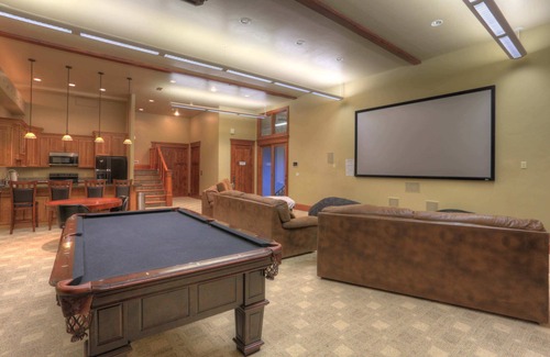 Smithfield House | 17,000 Square Feet of Luxury Space. Smithfield Canyon Home Has It All.