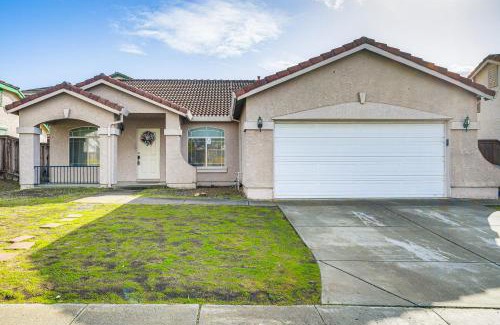 Vallejo House | 17 Mi to Napa Spacious Vallejo Family Home!
