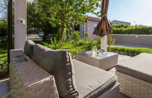 Stobrec House | 170 m² House ∙ 4 bedrooms ∙ 6 guests