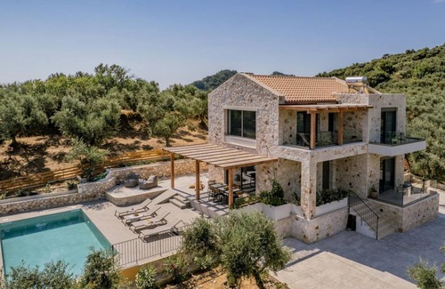 Vasilikos Villa | 170 m² Villa ∙ 3 bedrooms ∙ 6 guests