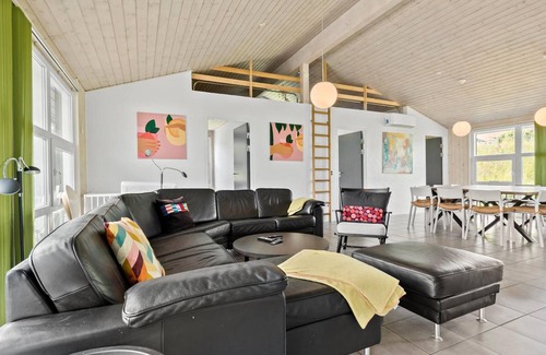 Lyngsbæk Strand House | 173 m² House ∙ 5 bedrooms ∙ 12 guests