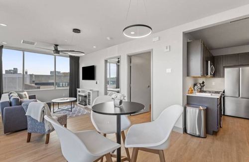 Downtown Condo | 175 LEX - Walkable Downtown Condo - Stunning View