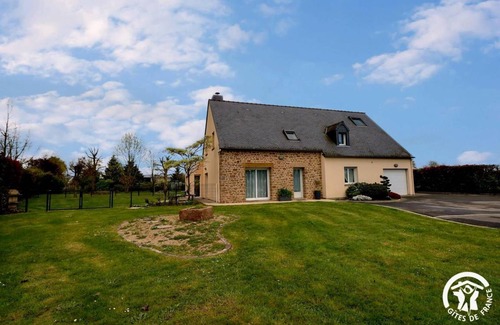 Romagne House | 175 m² Gîte ∙ 6 bedrooms ∙ 14 guests