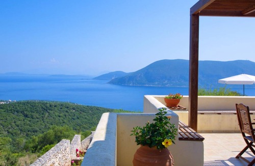 Katsarata Villa | 175 m² Villa ∙ 3 bedrooms ∙ 7 guests