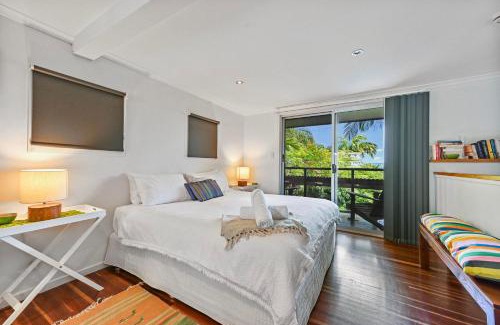 Seventeen Seventy House | 1770 Horizons holiday house - pet friendly home in 1770