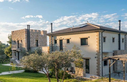 Oropos Villa | 178 m² Villa ∙ 2 bedrooms ∙ 10 guests
