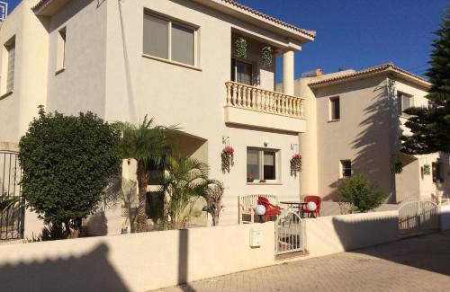 Mandria Villa | 178 m² Villa ∙ 3 bedrooms ∙ 6 guests